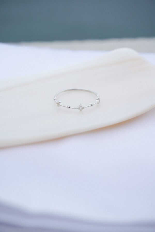 925純銀 Tiny Blossom ring 4 sizes - Image 3