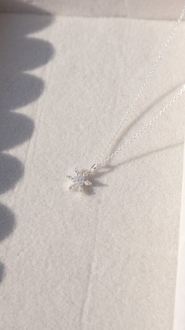 𝐒𝐀𝐋𝐄·售完不補🖤 [925silver] Snowflake Necklace：圖片 2